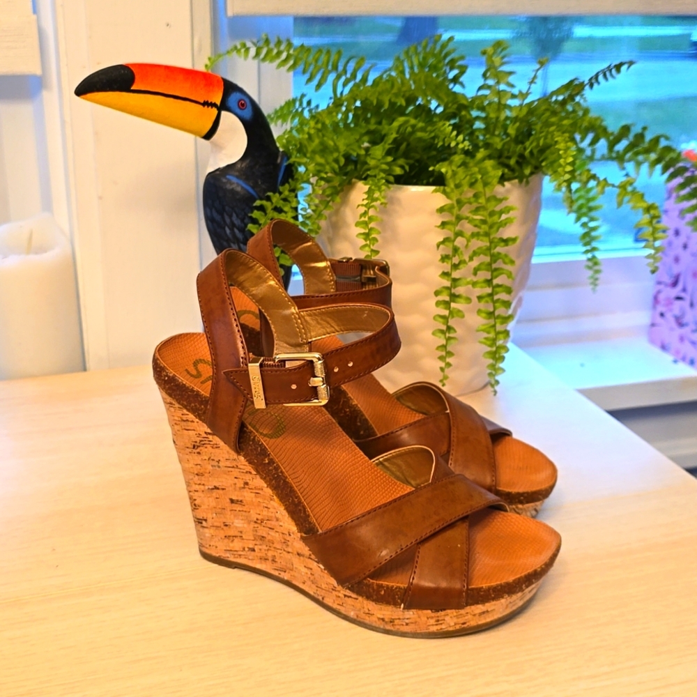 NEW Tan leather wedge sandal